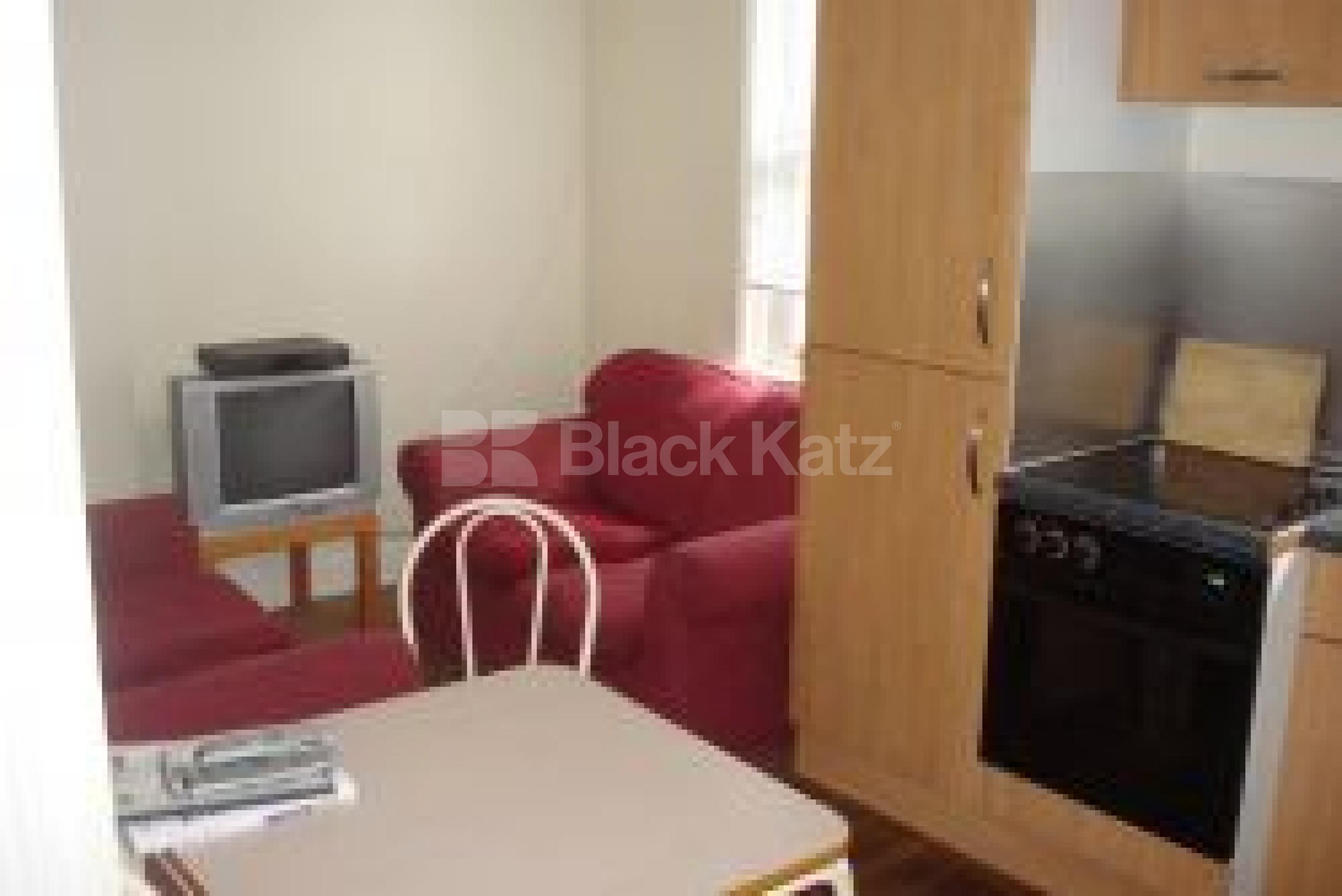 			New Instruciton, 2 Bedroom, 1 bath, 1 reception Flat			 COLLONNADE, Russel Square WC1